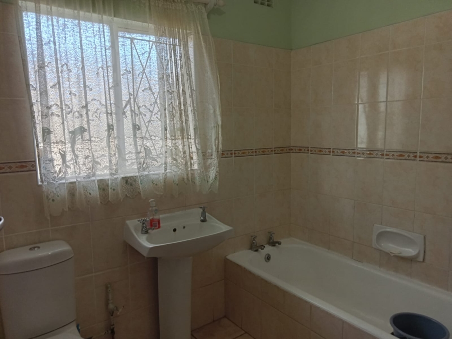 3 Bedroom Property for Sale in Cambridge Eastern Cape